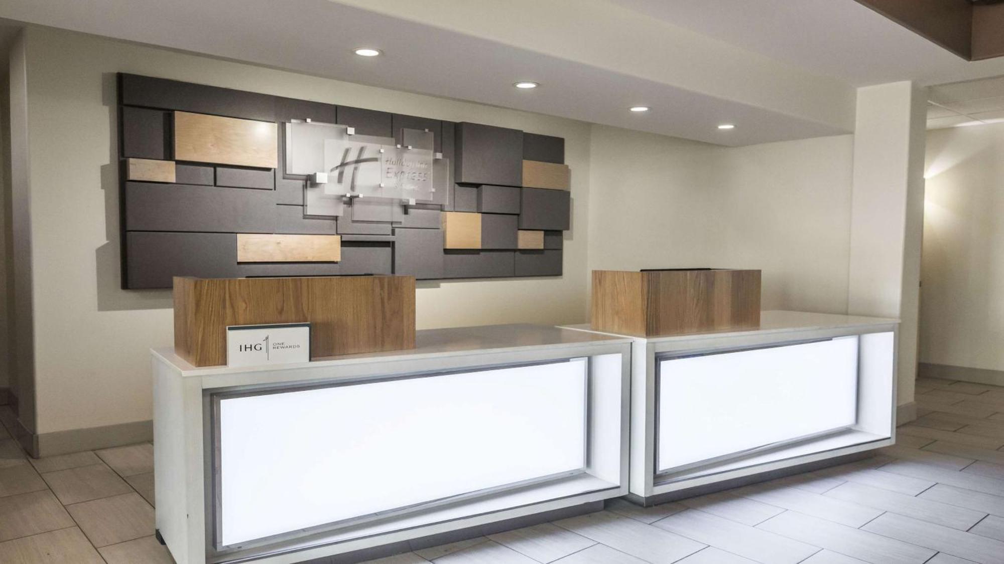 Holiday Inn Express & Suites-Regina-South By Ihg Exterior foto